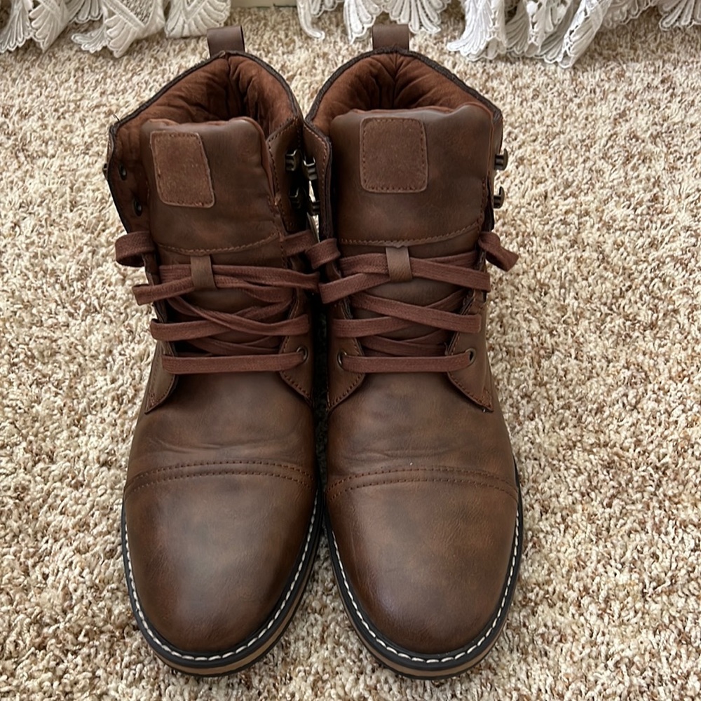Men’s 10.5 Goodfellows boots